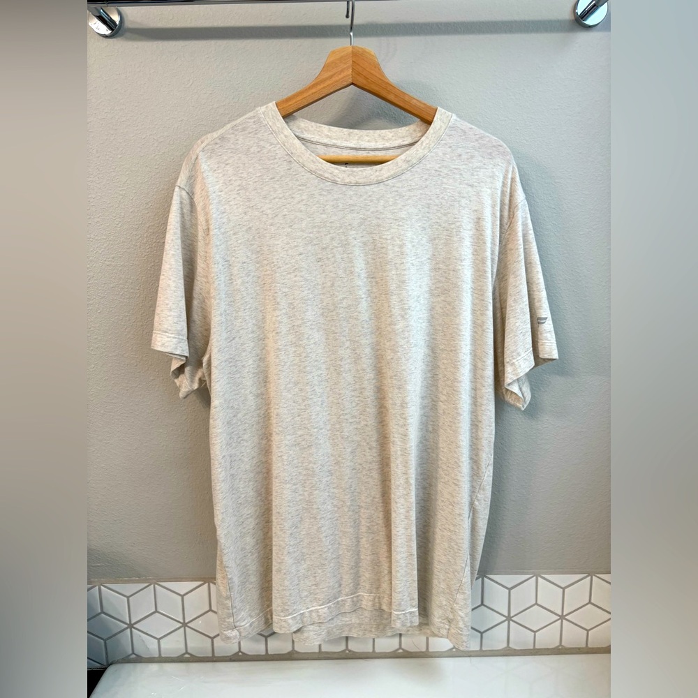 Fabletics 24-7 T-shirt tee - Size XL Bone Heather
